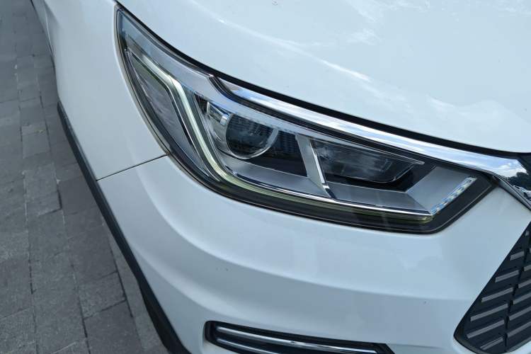 Used BYD Yuan New Energy 2018 EV360 Smart Connect Cool Edition Right Front Headlight