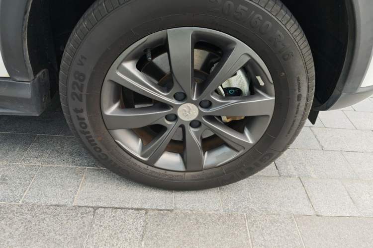 Used BYD Yuan New Energy 2018 EV360 Smart Connect Cool Edition Right Front Wheel Hub