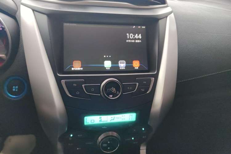 Used BYD Yuan New Energy 2018 EV360 Smart Connect Cool Edition Audio And AC Panel