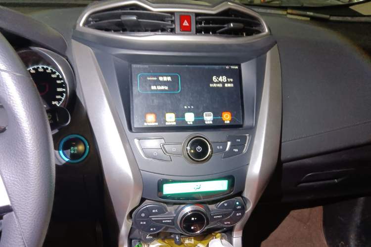 Used BYD Yuan New Energy 2018 EV360 Smart Connected Cool Model Audio And AC Panel