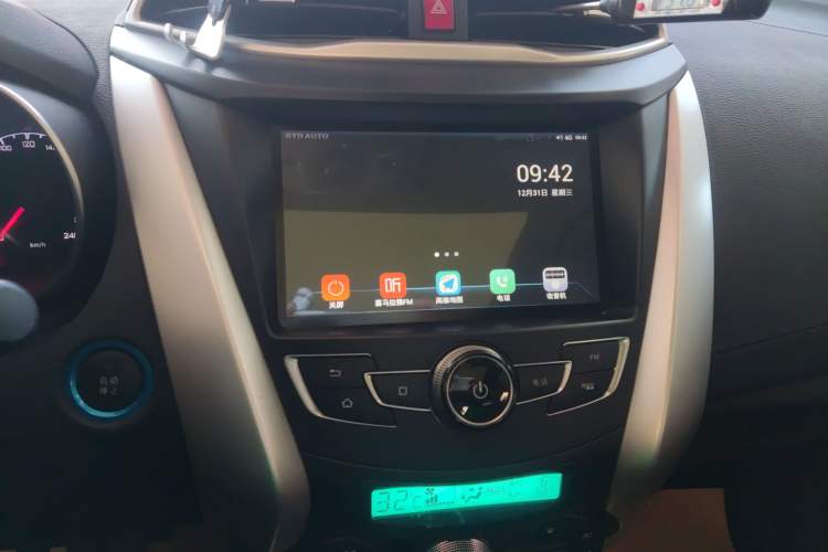 Used BYD Yuan New Energy 2018 EV360 Smart Connect Cool Edition Audio And AC Panel
