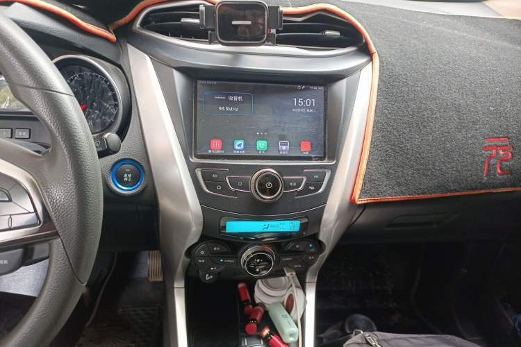 Used BYD Yuan New Energy 2018 EV360 Smart Connect Cool Edition Audio And AC Panel