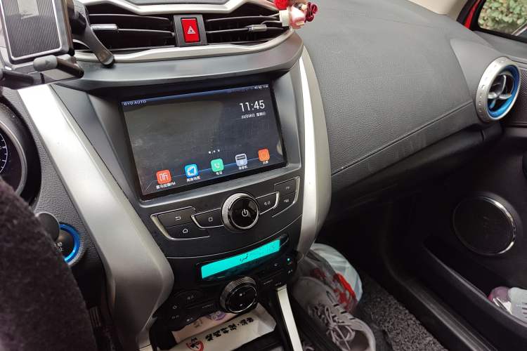 Used BYD Yuan New Energy 2018 EV360 Smart Connect Cool Edition Audio And AC Panel