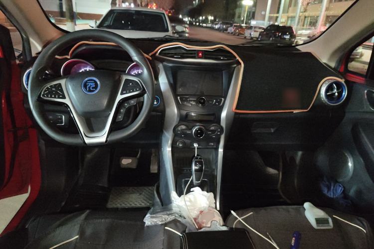 Used BYD Yuan New Energy 2018 EV360 Smart Connect Cool Edition Center Console