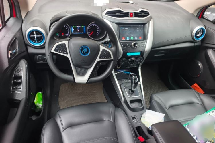 Used BYD Yuan New Energy 2018 EV360 Smart Connected Cool Model Center Console