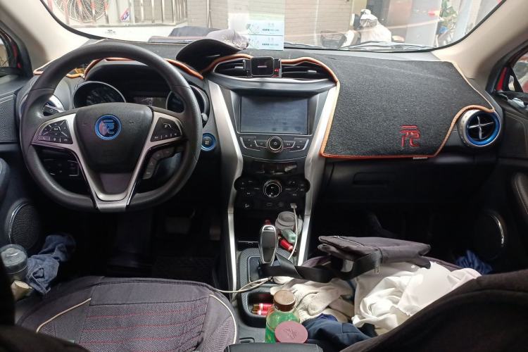 Used BYD Yuan New Energy 2018 EV360 Smart Connect Cool Edition Center Console