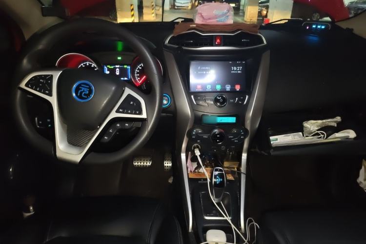 Used BYD Yuan New Energy 2018 EV360 Smart Connect Cool Edition Center Console
