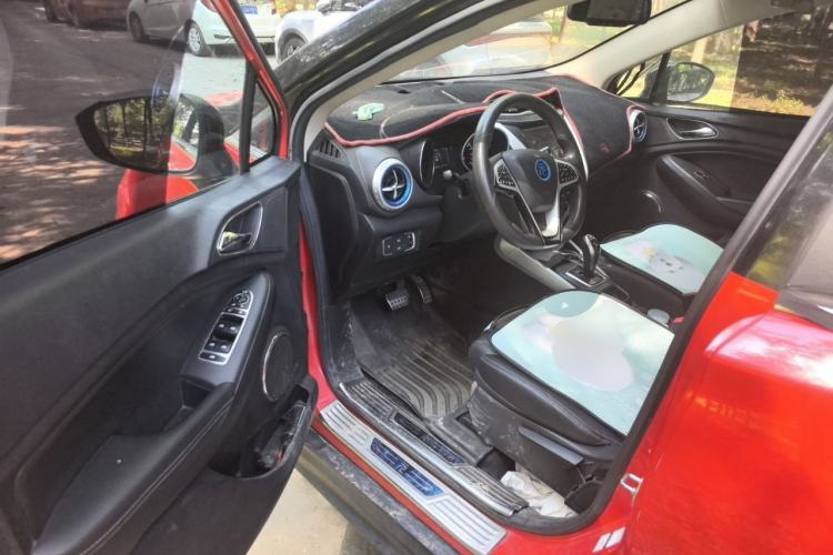 Used BYD Yuan New Energy 2018 EV360 Smart Connected Cool Model Driver Seat