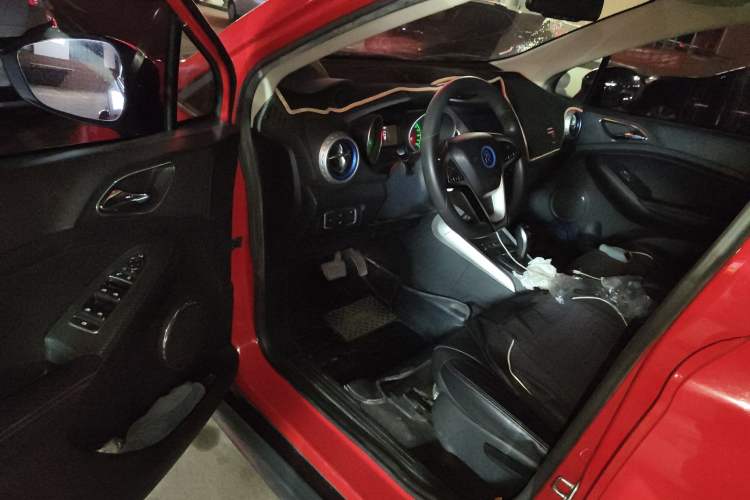 Used BYD Yuan New Energy 2018 EV360 Smart Connect Cool Edition Driver Seat