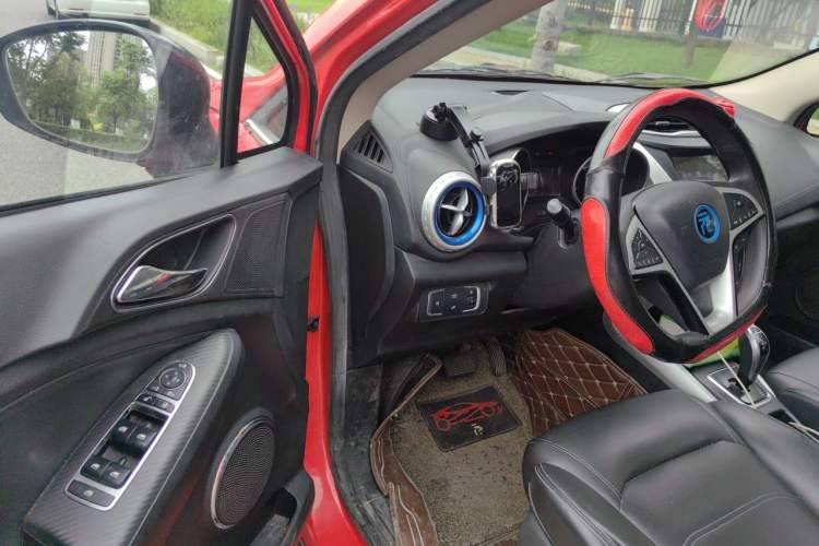 Used BYD Yuan New Energy 2018 EV360 Smart Connect Cool Edition Driver Seat