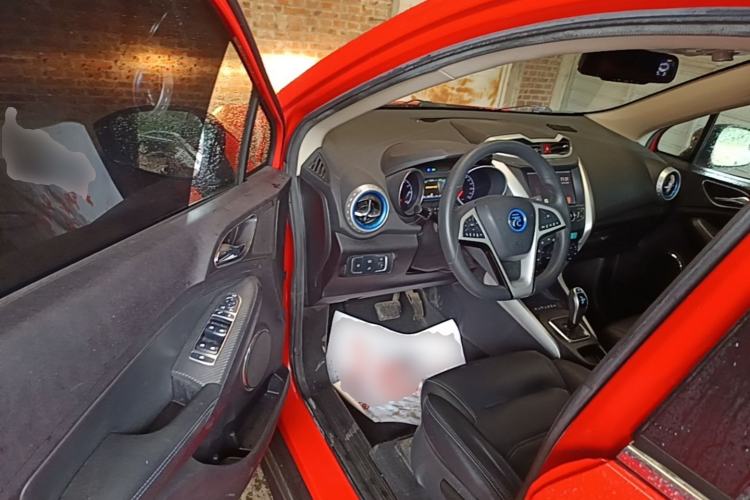 Used BYD Yuan New Energy 2018 EV360 Smart Connected Cool Model Driver Seat