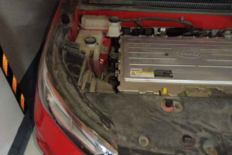 Used BYD Yuan New Energy 2018 EV360 Smart Connected Cool Model Engine Bay Right