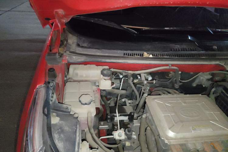 Used BYD Yuan New Energy 2018 EV360 Smart Connect Cool Edition Engine Bay Right