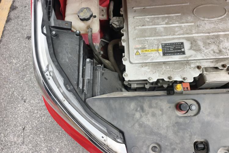Used BYD Yuan New Energy 2018 EV360 Smart Connected Cool Model Engine Bay Right
