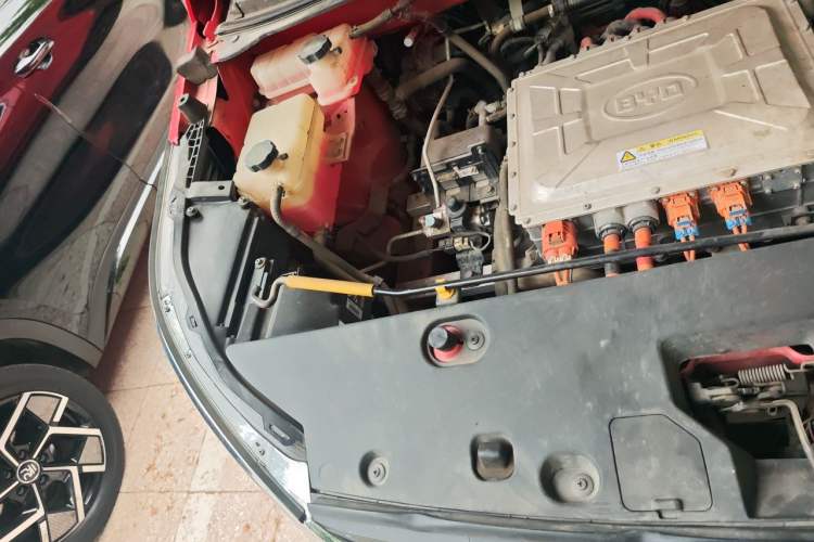 Used BYD Yuan New Energy 2018 EV360 Smart Connect Cool Edition Engine Bay Right
