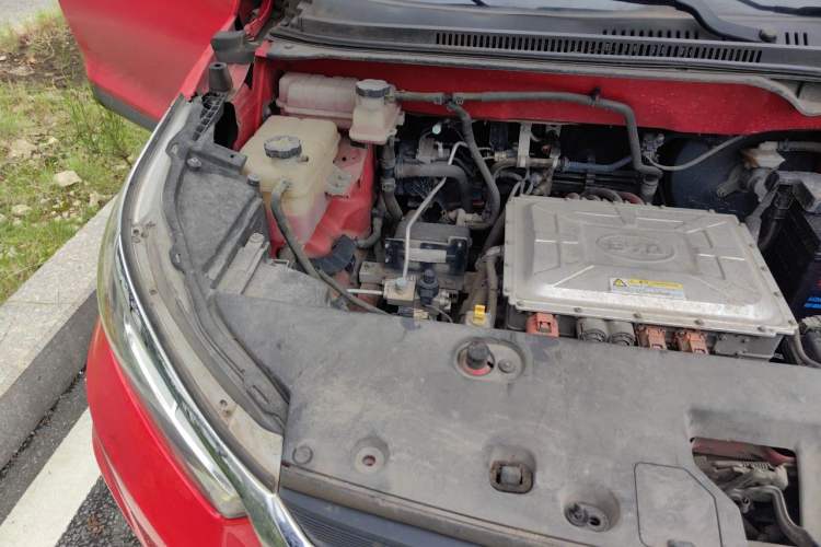 Used BYD Yuan New Energy 2018 EV360 Smart Connect Cool Edition Engine Bay Right