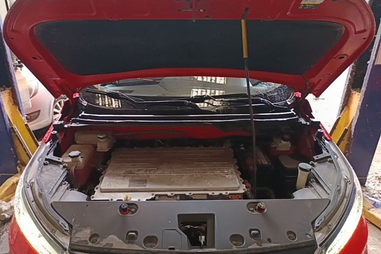 Used BYD Yuan New Energy 2018 EV360 Smart Connected Cool Model Engine Bay