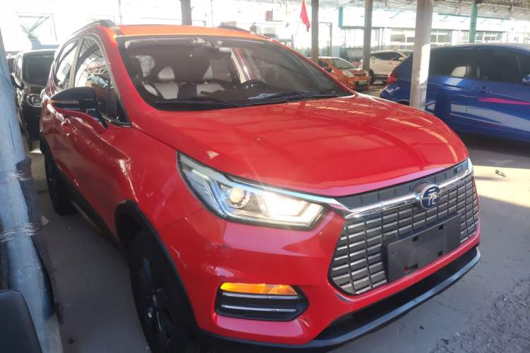 Used BYD Yuan New Energy 2018 EV360 Smart Connect Cool Edition Front Right 45 Deg