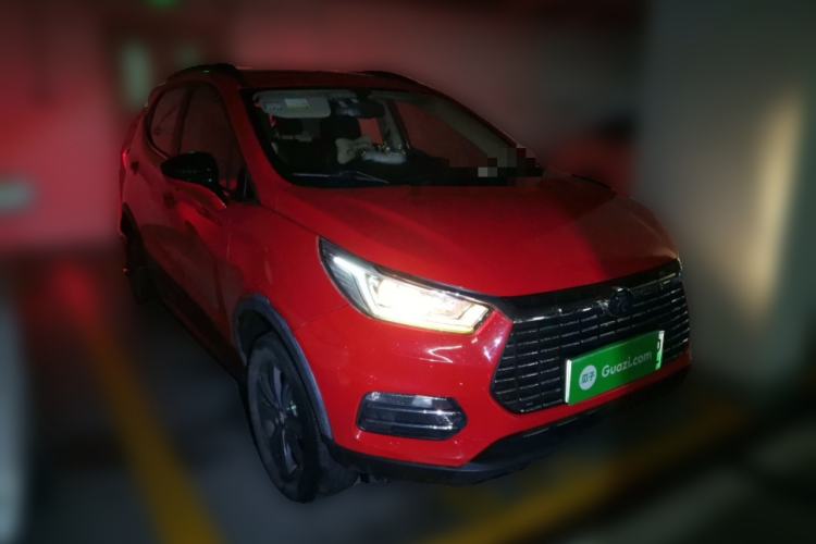 Used BYD Yuan New Energy 2018 EV360 Smart Connect Cool Edition Front Right 45 Deg