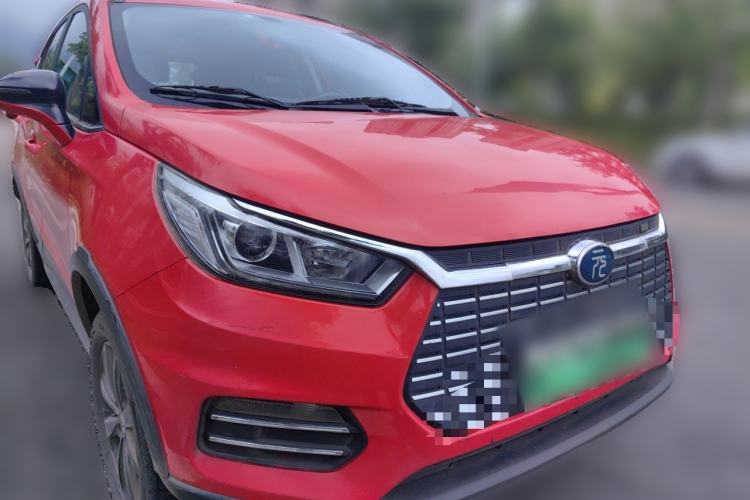 Used BYD Yuan New Energy 2018 EV360 Smart Connect Cool Edition Front Right 45 Deg