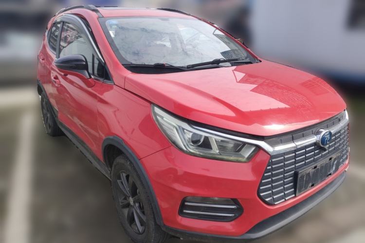 Used BYD Yuan New Energy 2018 EV360 Smart Connect Cool Edition Front Right 45 Deg