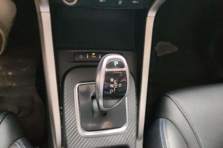 Used BYD Yuan New Energy 2018 EV360 Smart Connect Cool Edition Gear Lever