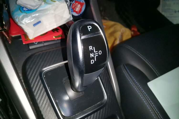 Used BYD Yuan New Energy 2018 EV360 Smart Connect Cool Edition Gear Lever