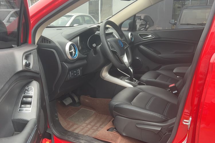 Used BYD Yuan New Energy 2018 EV360 Smart Connect Cool Edition Interior 2