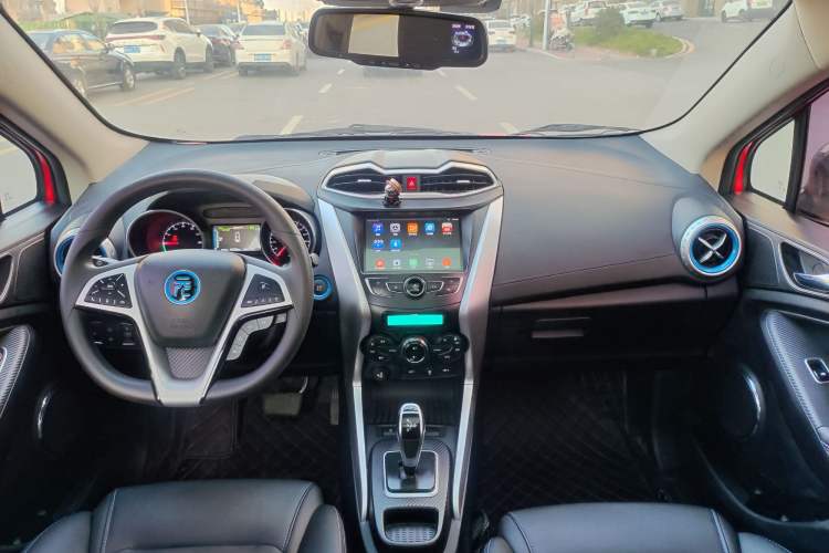 Used BYD Yuan New Energy 2018 EV360 Smart Connect Cool Edition Interior 3