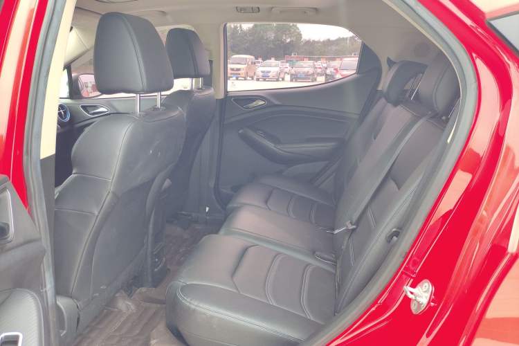 Used BYD Yuan New Energy 2018 EV360 Smart Connect Cool Edition Interior 4