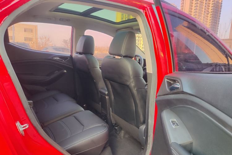 Used BYD Yuan New Energy 2018 EV360 Smart Connect Cool Edition Interior 5