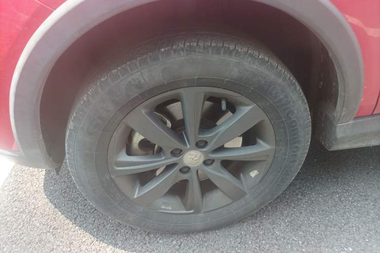 Used BYD Yuan New Energy 2018 EV360 Smart Connect Cool Edition Left Front Wheel Hub