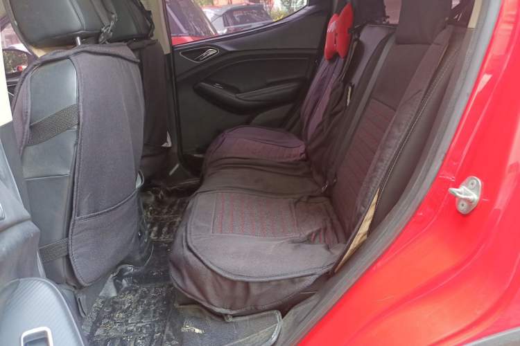 Used BYD Yuan New Energy 2018 EV360 Smart Connect Cool Edition Left Rear Seat