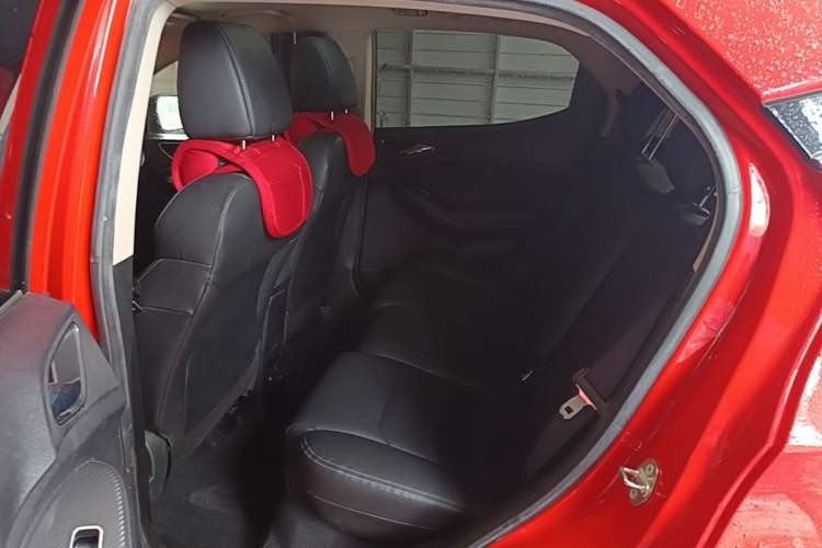 Used BYD Yuan New Energy 2018 EV360 Smart Connected Cool Model Left Rear Seat