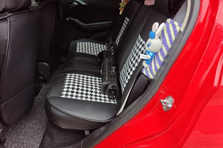 Used BYD Yuan New Energy 2018 EV360 Smart Connect Cool Edition Left Rear Seat