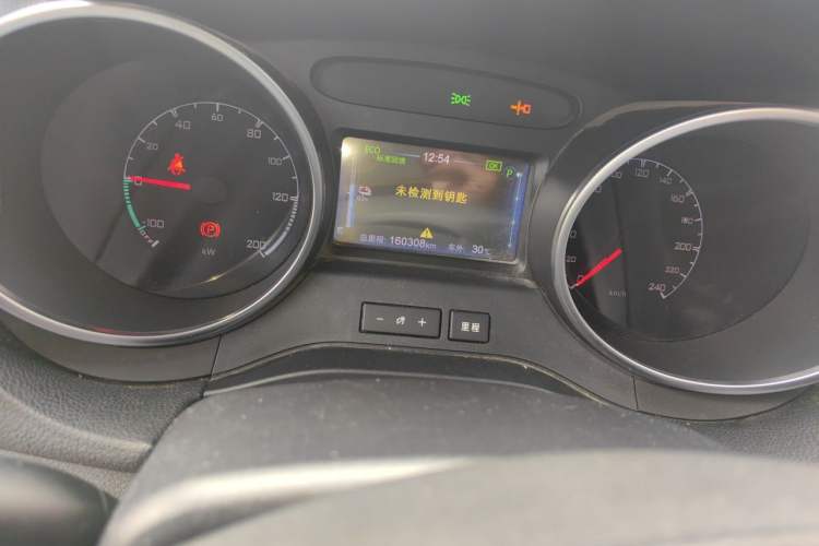Used BYD Yuan New Energy 2018 EV360 Smart Connect Cool Edition Odometer Close Up