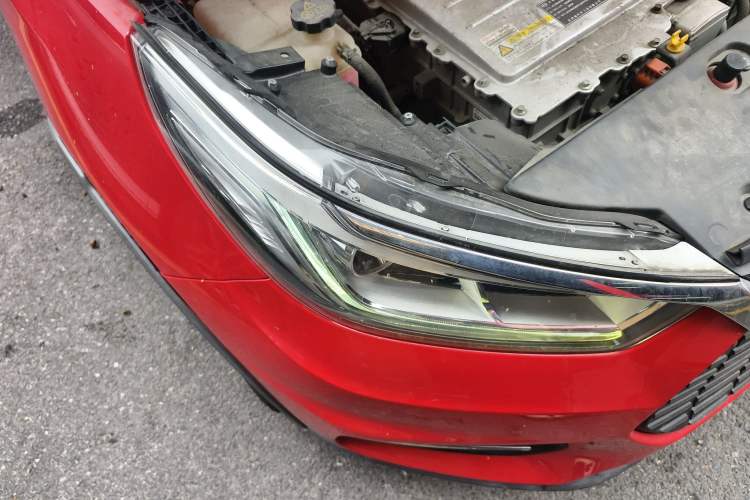 Used BYD Yuan New Energy 2018 EV360 Smart Connected Cool Model Right Front Headlight