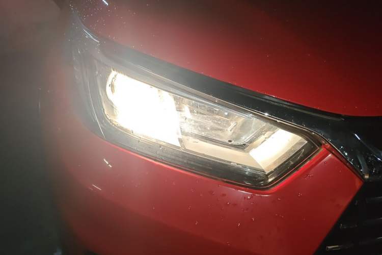 Used BYD Yuan New Energy 2018 EV360 Smart Connect Cool Edition Right Front Headlight