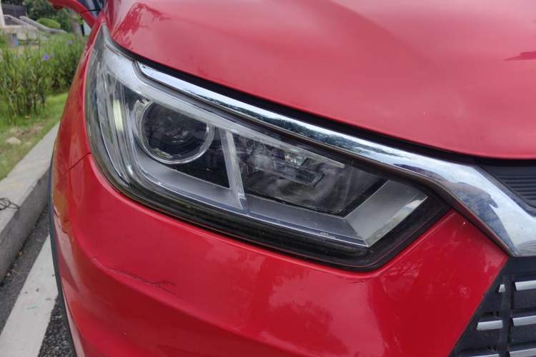 Used BYD Yuan New Energy 2018 EV360 Smart Connect Cool Edition Right Front Headlight
