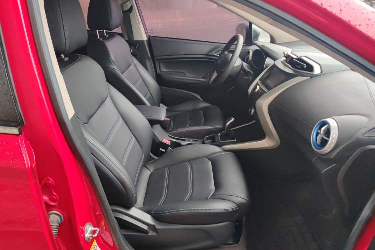 Used BYD Yuan New Energy 2018 EV360 Smart Connect Cool Edition Right Front Seat