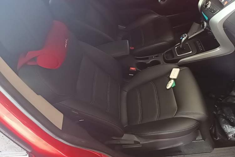 Used BYD Yuan New Energy 2018 EV360 Smart Connected Cool Model Right Front Seat