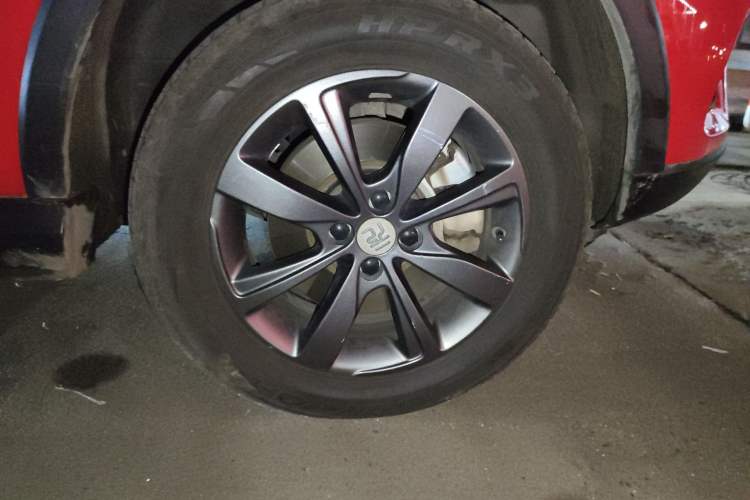 Used BYD Yuan New Energy 2018 EV360 Smart Connect Cool Edition Right Front Wheel Hub