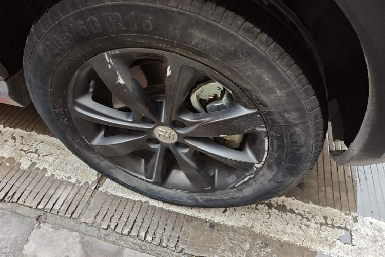Used BYD Yuan New Energy 2018 EV360 Smart Connect Cool Edition Right Front Wheel Hub