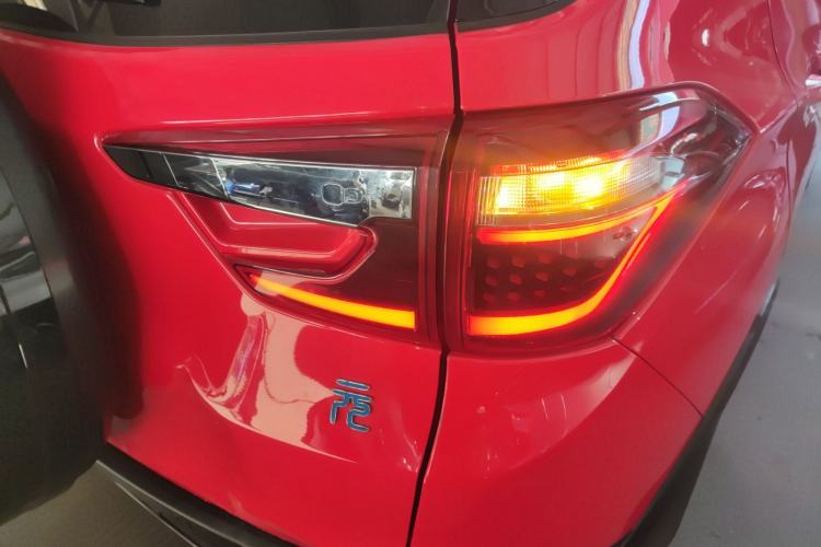 Used BYD Yuan New Energy 2018 EV360 Smart Connect Cool Edition Right Rear Taillight