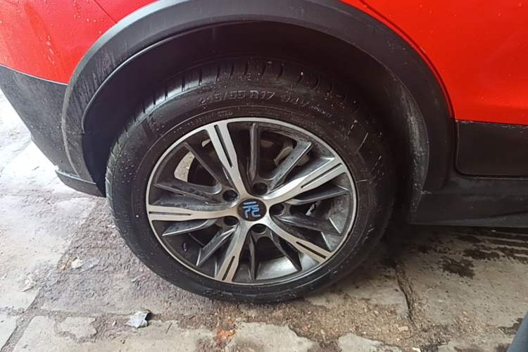 Used BYD Yuan New Energy 2018 EV360 Smart Connected Cool Model Right Rear Wheel Hub
