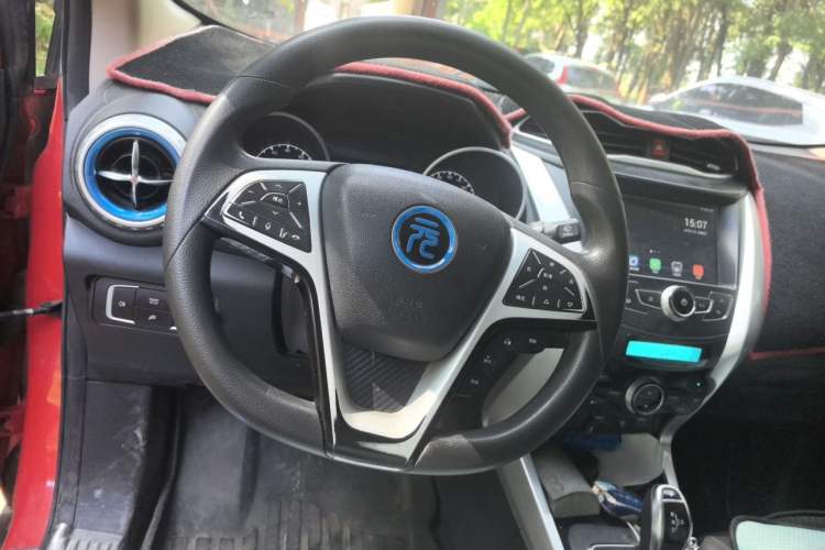 Used BYD Yuan New Energy 2018 EV360 Smart Connected Cool Model Steering Wheel