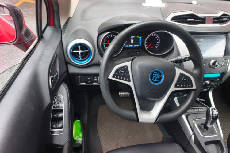 Used BYD Yuan New Energy 2018 EV360 Smart Connected Cool Model Steering Wheel