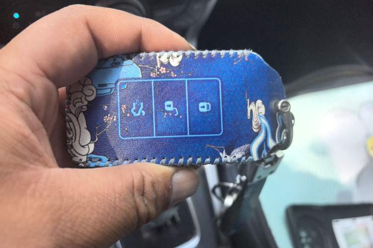 Used BYD Yuan New Energy 2018 EV360 Smart Connected Cool Model Vehicle Key