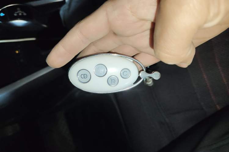 Used BYD Yuan New Energy 2018 EV360 Smart Connect Cool Edition Vehicle Key