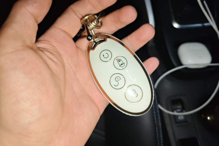 Used BYD Yuan New Energy 2018 EV360 Smart Connect Cool Edition Vehicle Key